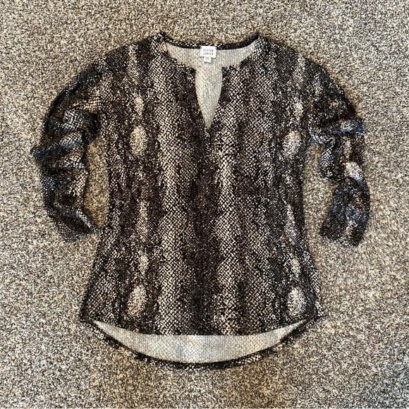 Evereve / Peyton Jensen Snakeskin Print Top - Picture 1 of 5